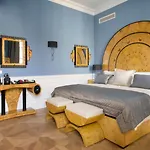 La Maison Du Sage Nocleg ze śniadaniem 4*
