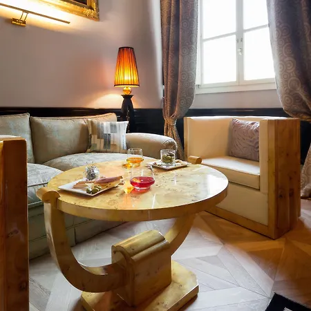 La Maison Du Sage Bed & Breakfast 4*
