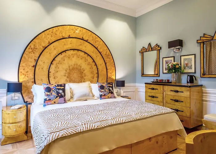 La Maison Du Sage Bed & Breakfast 4*