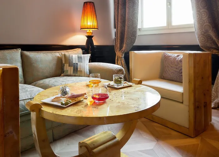 La Maison Du Sage Bed & Breakfast 4*